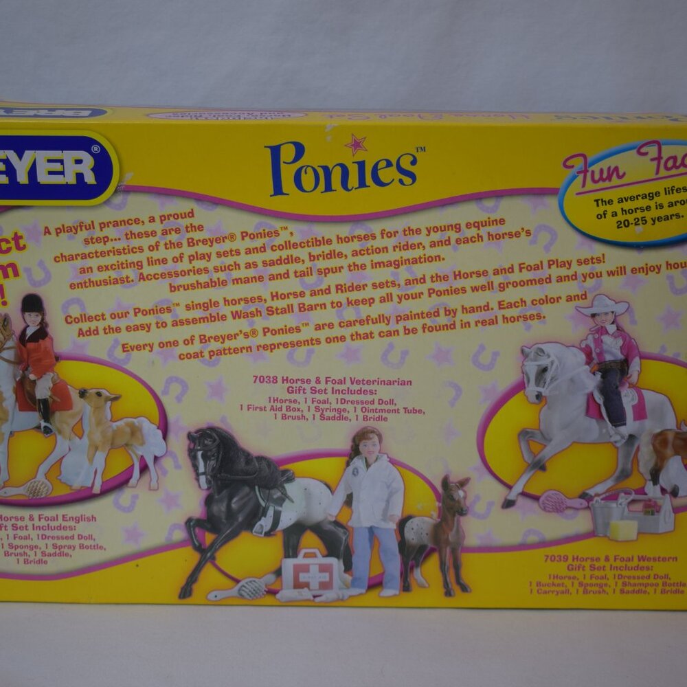 NIB 2007 Breyer #7038 Ponies Horse & Foal with Veterinarian Gift Set - Picture 2 of 3